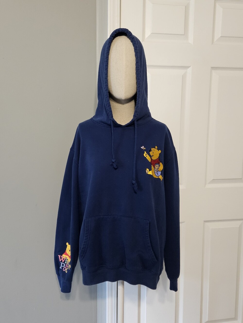 Vintage Disney Navy Crewneck Hoodie with Winnie the Pooh Graphics